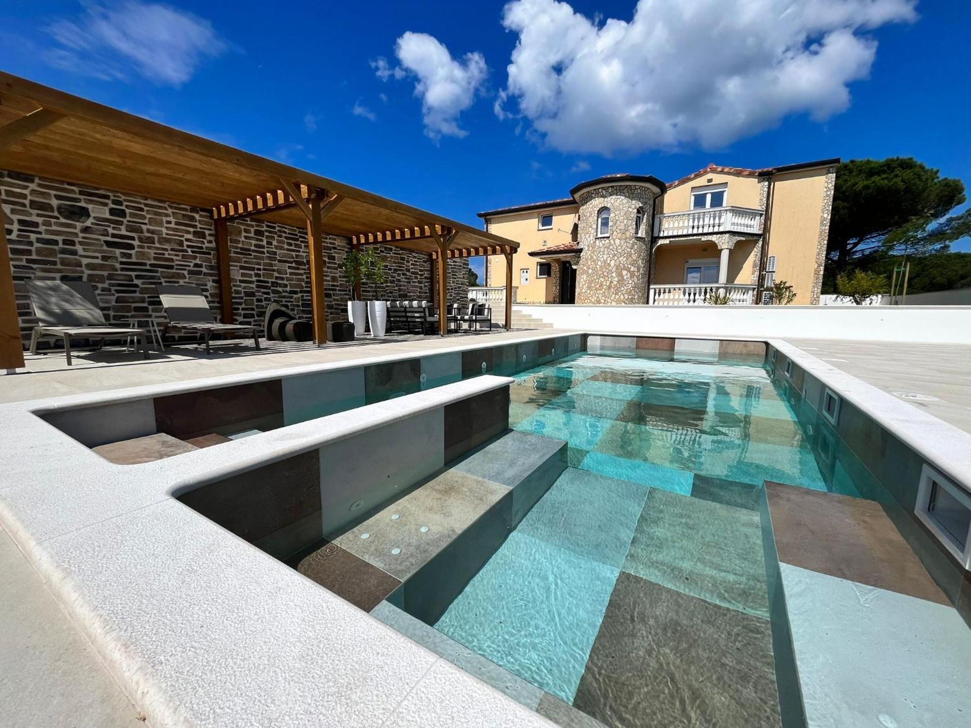 Olivea Luxury Suites Fažana Екстериор снимка
